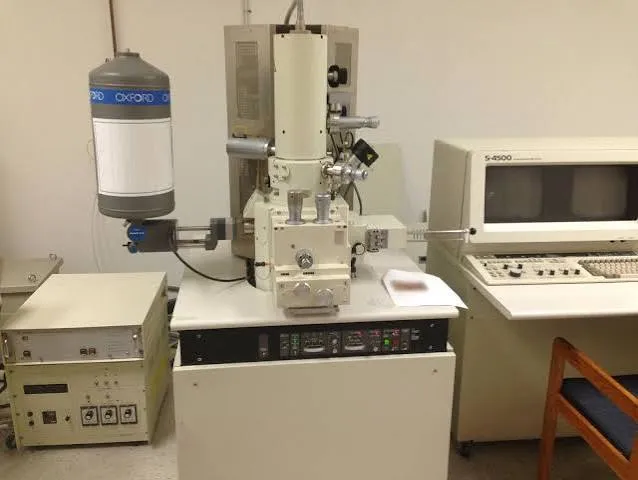 SEM HITACHI S-4500